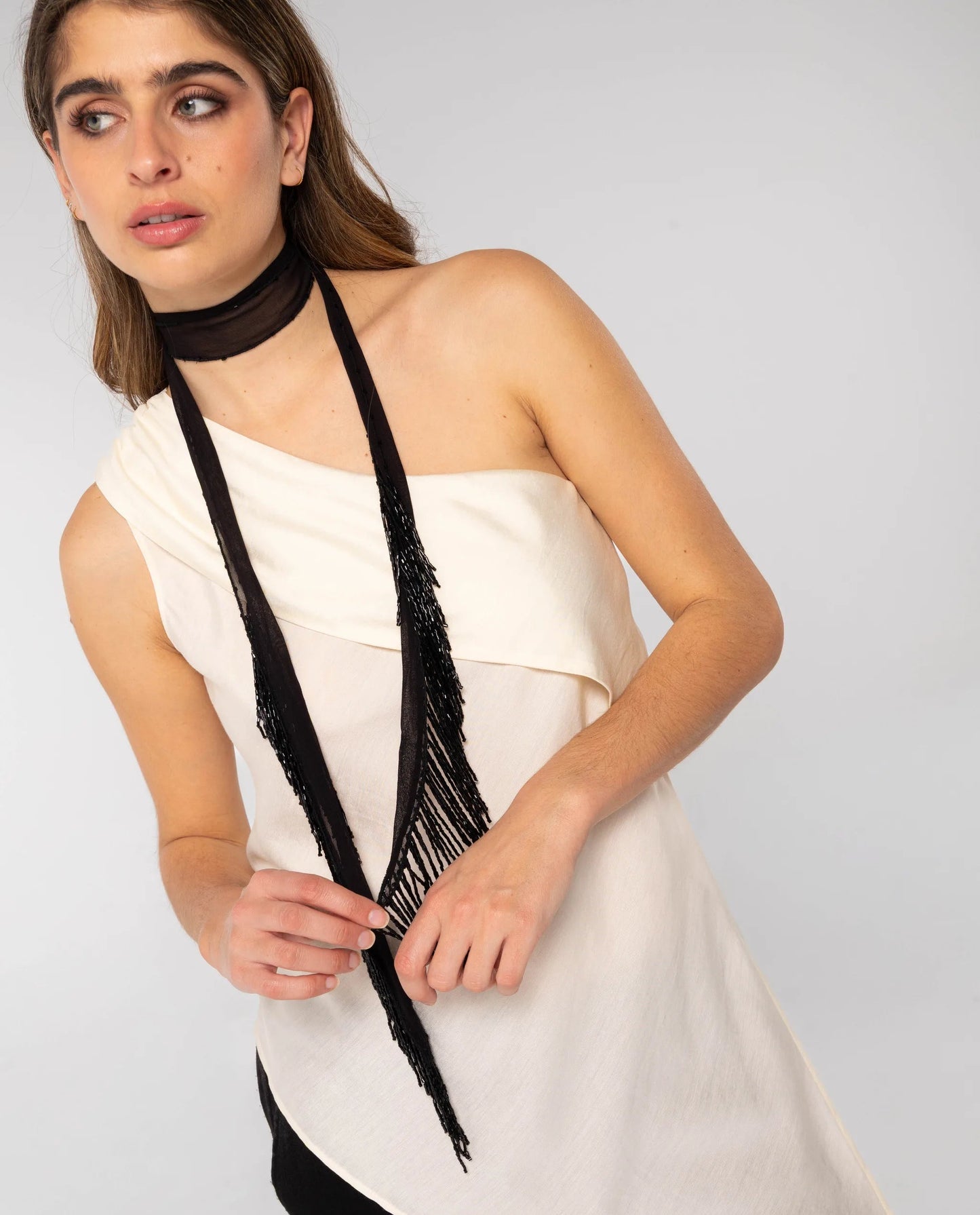 FOULARD CON FLECOS · NEGRO
