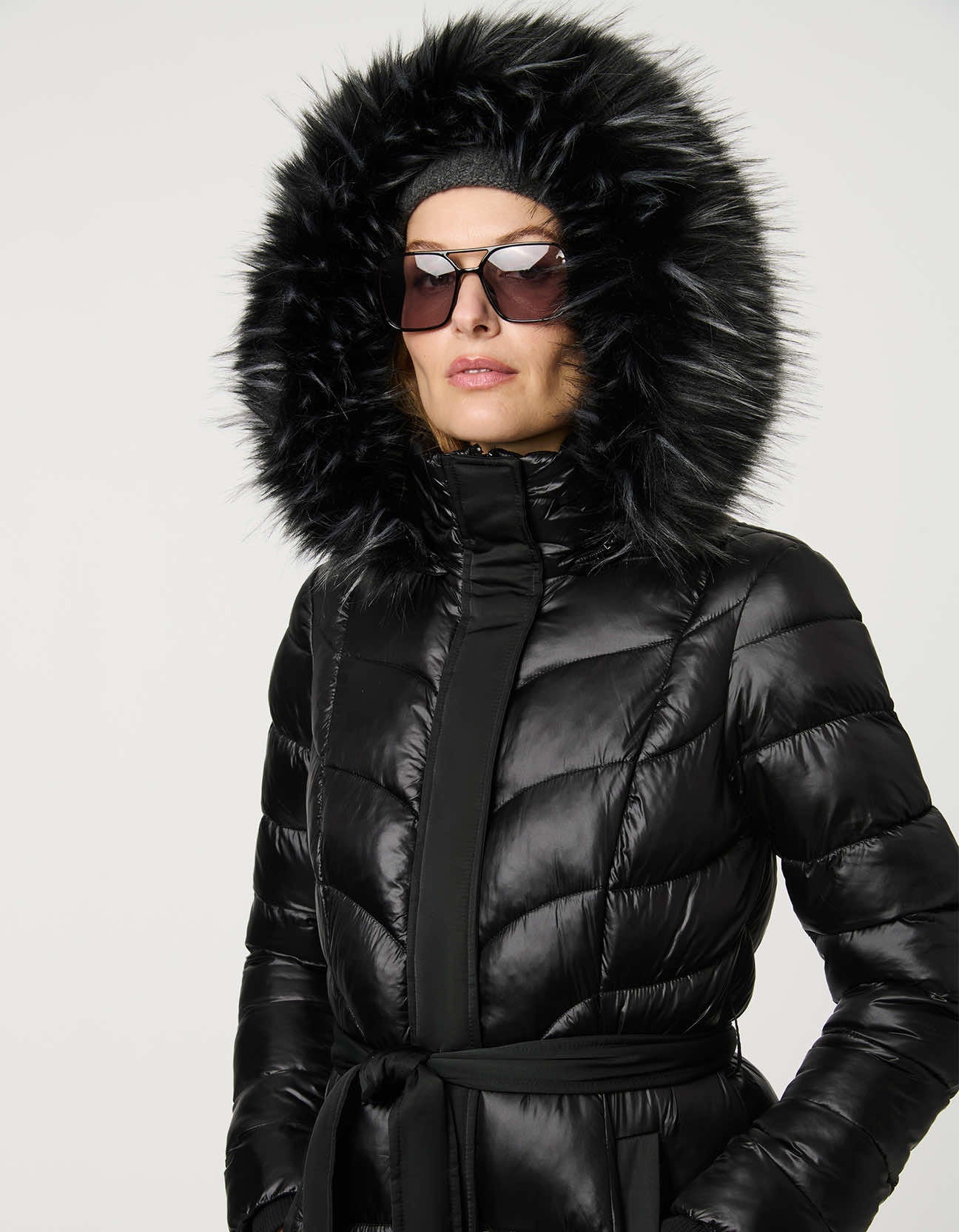 LUNA - CHAQUETA DE CAPUCHA DESMONTABLE RESISTENTE AL AGUA