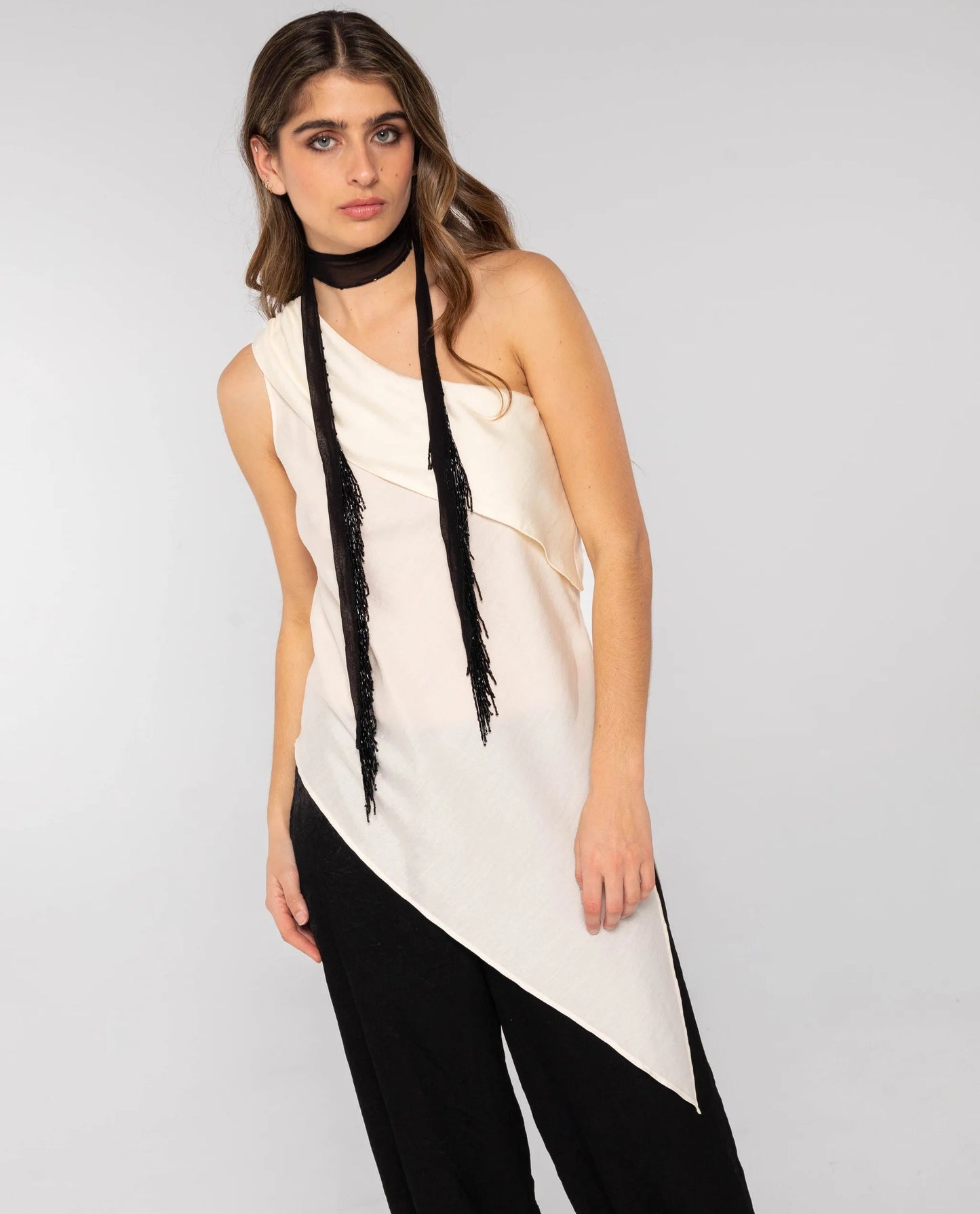 FOULARD CON FLECOS · NEGRO