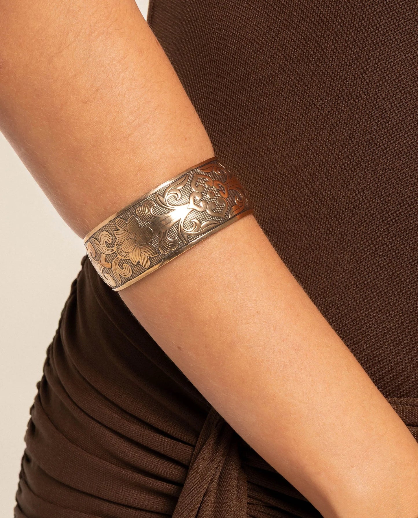 BRAZALETE ATENAS · DORADO