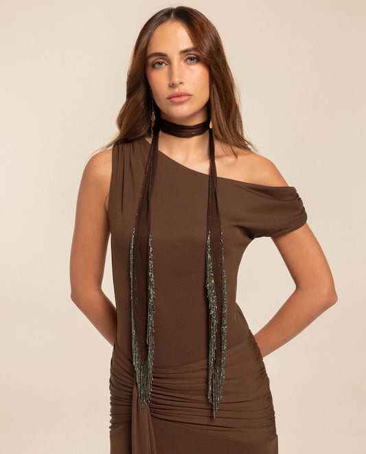FOULARD CON FLECOS · MARRÓN