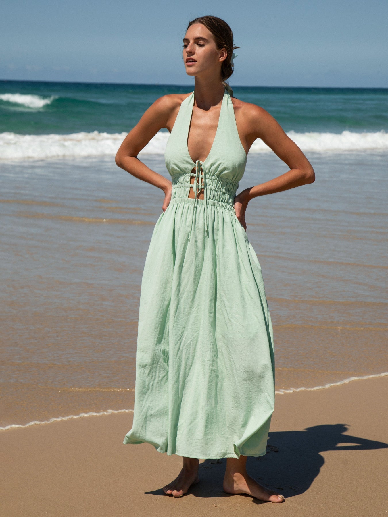 Vestido de Playa Maxi Halter Cortado Verde Claro