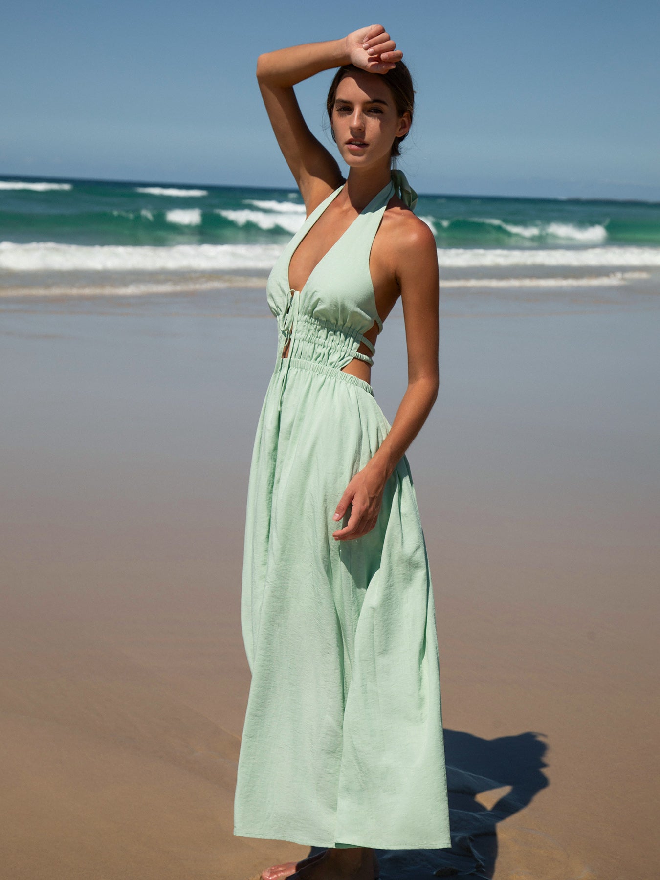 Vestido de Playa Maxi Halter Cortado Verde Claro
