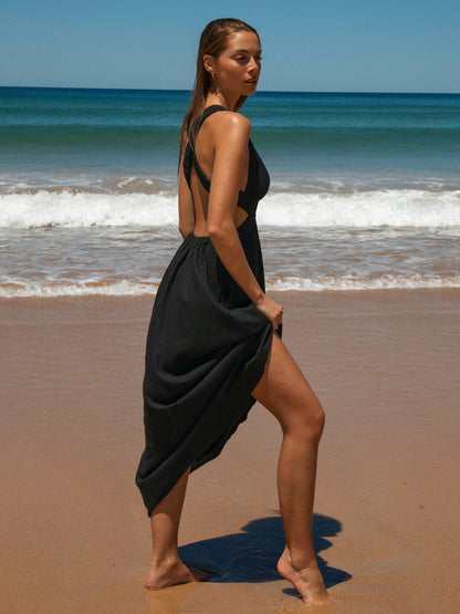 Vestido de Playa Plisado Negro con Escote en V