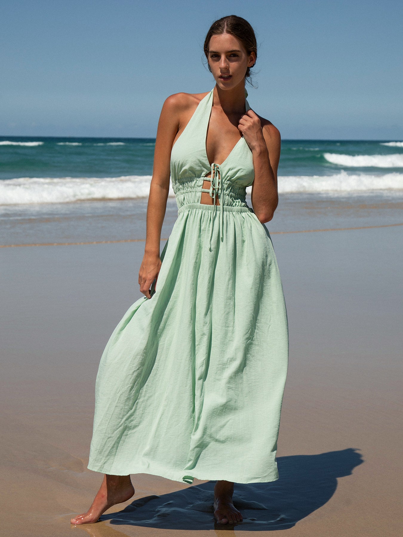 Vestido de Playa Maxi Halter Cortado Verde Claro